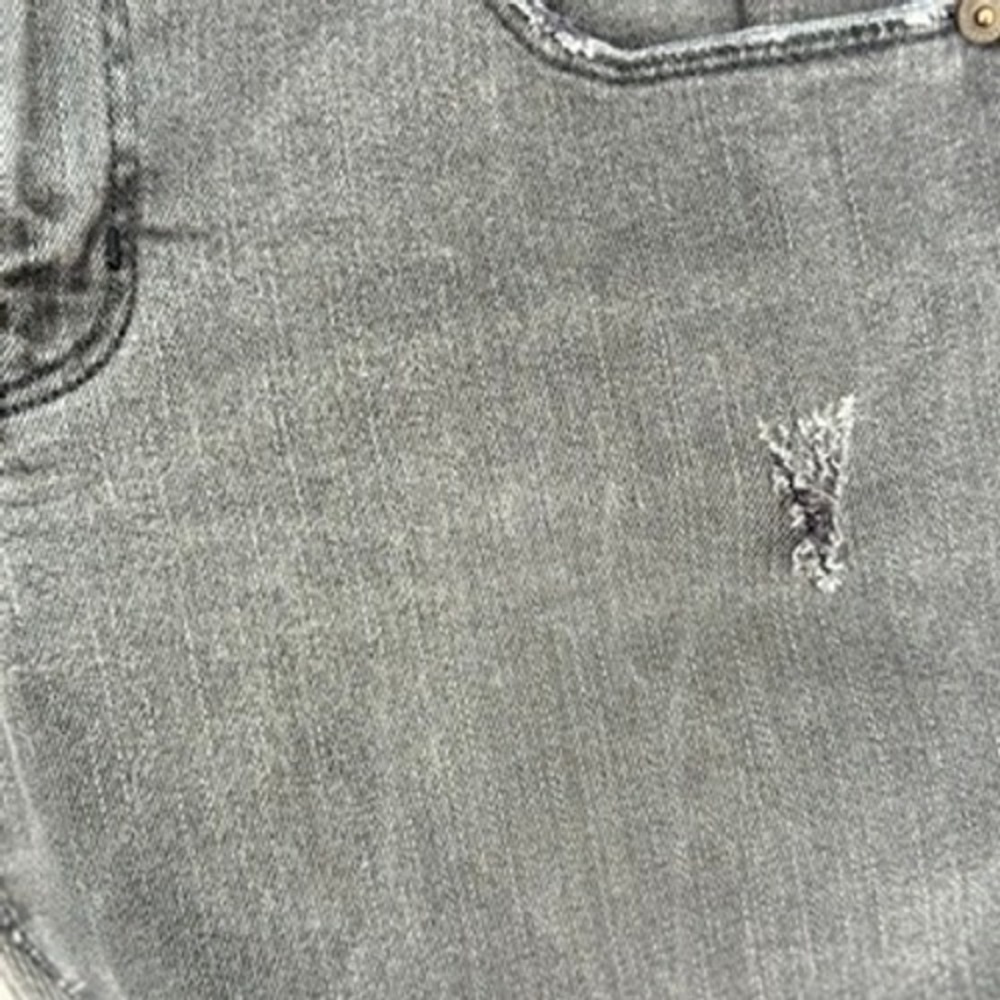 American Eagle Gray Distressed Cutoff Denim Shorts Skinny Size 8 - Picture 11 of 13